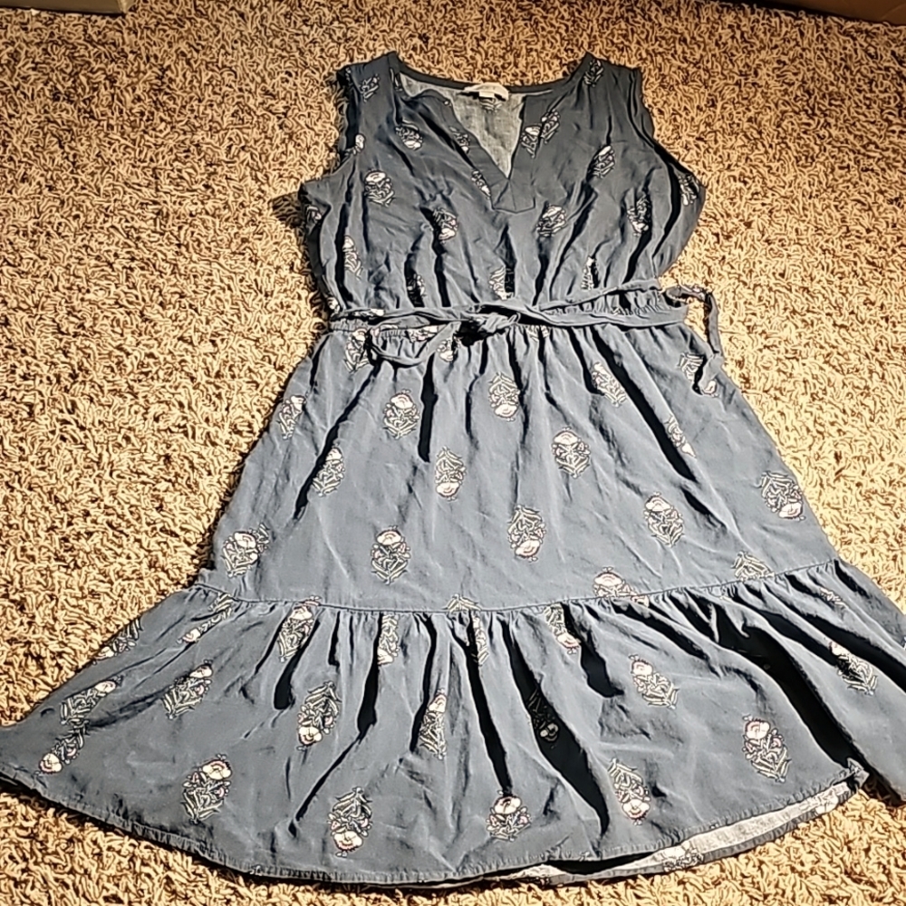 Sleeveless summer dress
